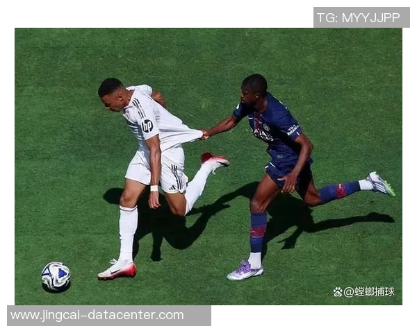 皇马大胜巴黎圣日耳曼四球狂潮引发转会风波与绝杀瞬间回顾