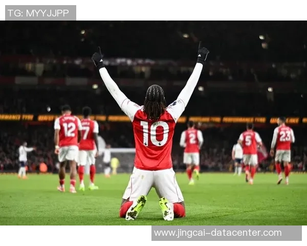 英超激战阿森纳凭借帽子戏法力克利物浦全场沸腾赛后点评分析