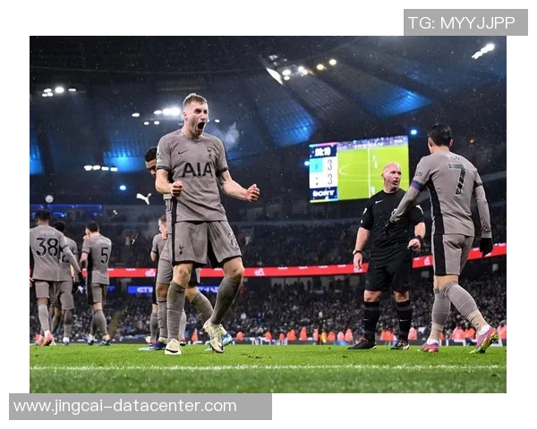 世界杯惊天逆转拜仁战胜曼城引发争议判罚全场沸腾 世界杯惊天逆转拜仁战胜曼城引发争议判罚全场沸腾