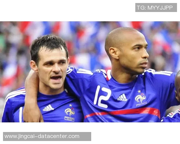 欧冠精彩对决：里昂绝杀阿森纳全场沸腾瞬间回顾与分析