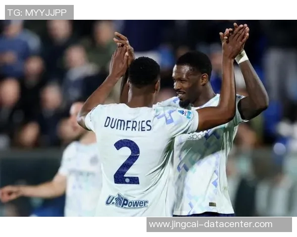 世界杯精彩对决曼城与波尔图战成平局逆转瞬间引发全场欢呼